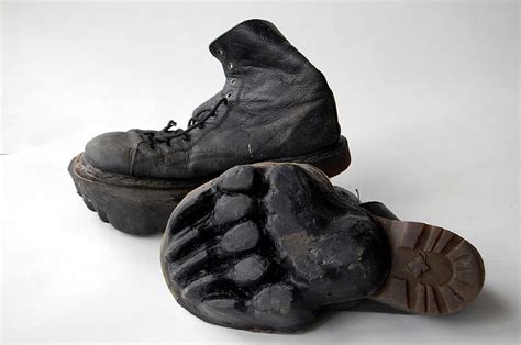 shoes that leave animal tracks